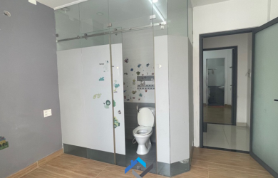 CCG CẦN BÁN NHÀ 4 TẦNG, Đúc Bê tông - Sát hẻm xe hơi Ni Sư Huỳnh Liên, P10 ,Tân Bình