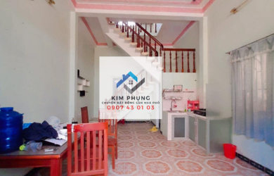 Chủ nhà kẹt tiền cần bán gấp nhà ở Tân Phú giá chỉ 2.7 tỷ - 33m2 - 2 tầng đúc sát mặt tiền đường 