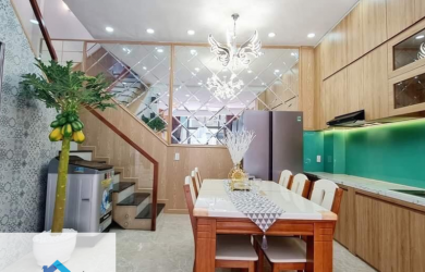 BÁN NHÀ PHỐ HẺM XE HƠI, NGANG 5M, NHÀ MỚI KÈM NỘI THẤT 